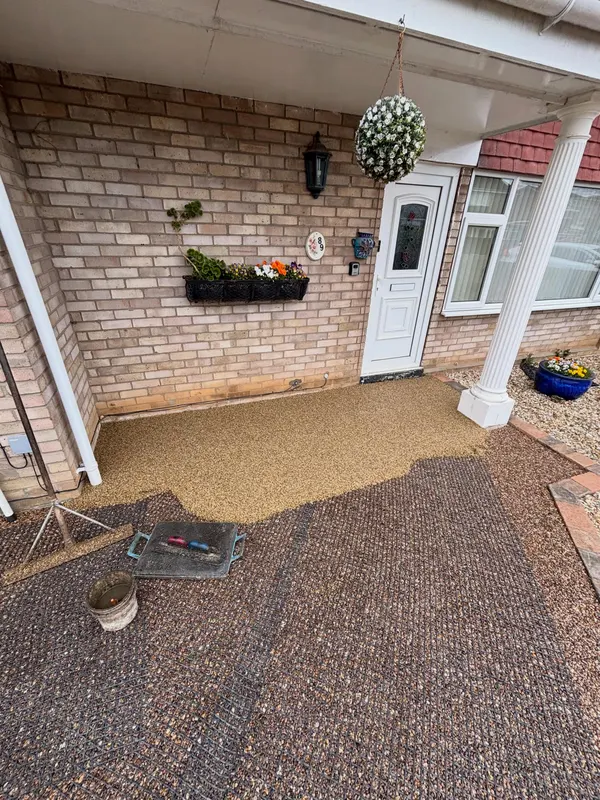 Resin driveway work near Grantham, real project photo 1